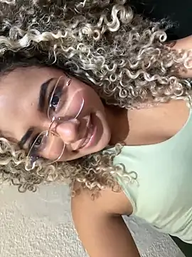 Sophi077 online show from February 2026 07:23:02 PM