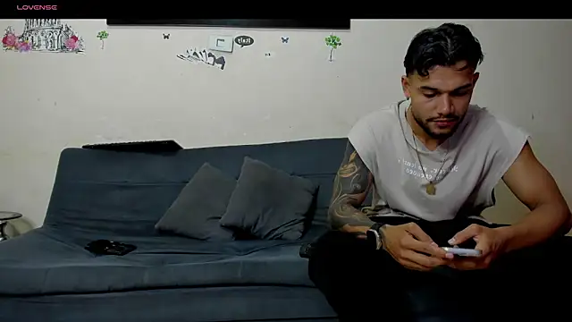 heteros hot  online show from June 2026 09:05:02 PM