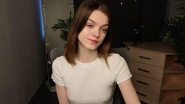 Snapshot of _Molly_Coy_ chatting on March 2026 07:54:02 AM Molly Coy online show from March 2026 07:54:02 AM