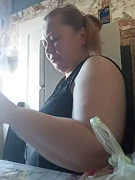 KiraStanton online show from May 2026 12:32:02 PM