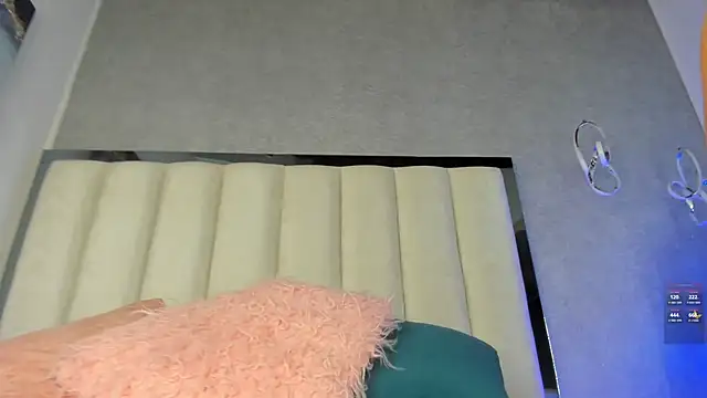 Ambarr Moon  online show from March 2026 07:28:01 PM