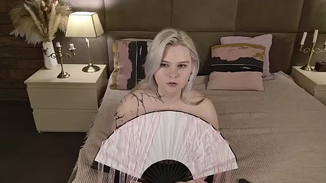 Snapshot of Ivy_Marlowe chatting on March 2026 02:18:01 PM Ivy Marlowe online show from March 2026 02:18:01 PM