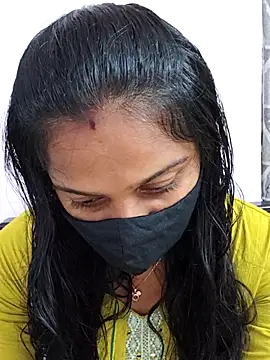 Shaliniqueen online show from June 2026 09:56:01 AM