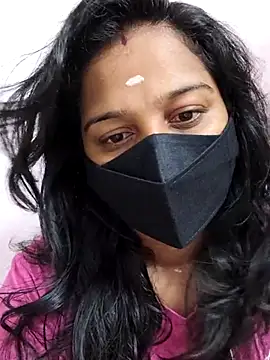 Shaliniqueen online show from August 2026 02:00:02 AM