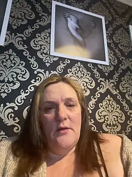 Snapshot of Busty-GilfQuinn chatting on February 2026 06:52:02 PM Busty-GilfQuinn online show from February 2026 06:52:02 PM