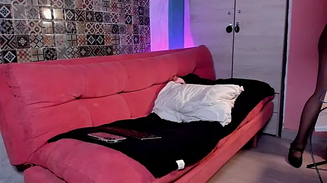 Baby foxx online show from April 2026 11:06:01 AM