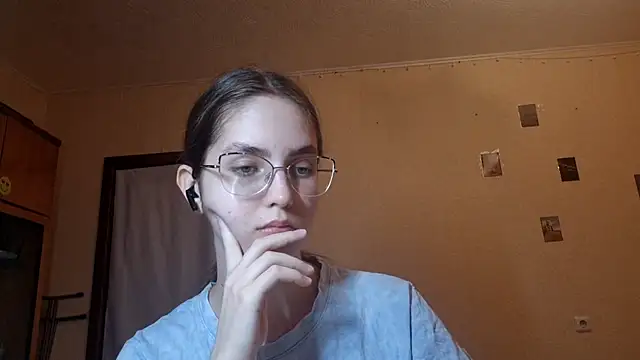 Snapshot of Katelemon chatting on June 2026 11:14:01 AM Katelemon online show from June 2026 11:14:01 AM