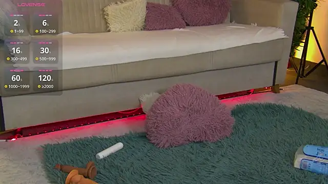 Snapshot of SabrineDivine chatting on April 2026 07:45:01 AM SabrineDivine online show from April 2026 07:45:01 AM