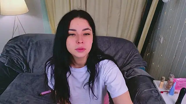 Erika Moan  online show from April 2026 06:00:02 AM