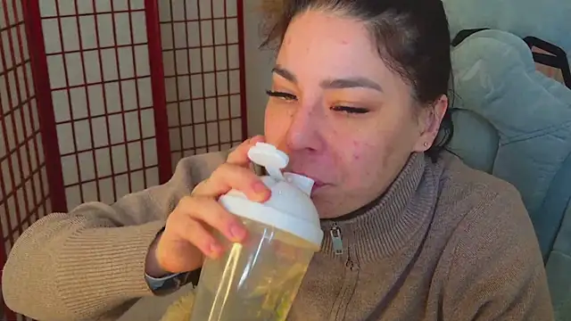 Erika Moan  online show from April 2026 06:02:02 AM