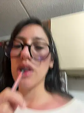 susi chimm online show from March 2026 02:14:02 AM