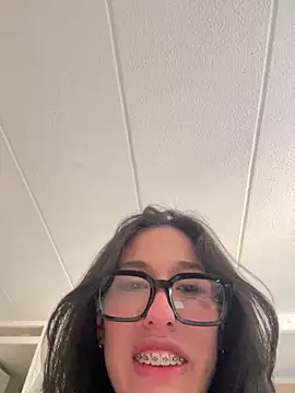 susi chimm online show from March 2026 10:24:02 PM