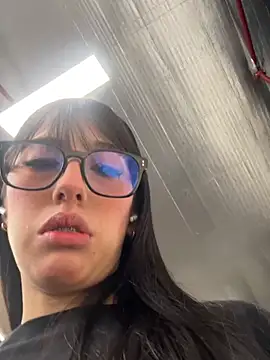 susi chimm online show from May 2026 01:28:01 PM