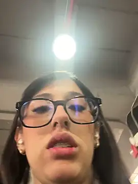 Snapshot of susi_chimm chatting on June 2026 01:03:02 PM susi chimm online show from June 2026 01:03:02 PM