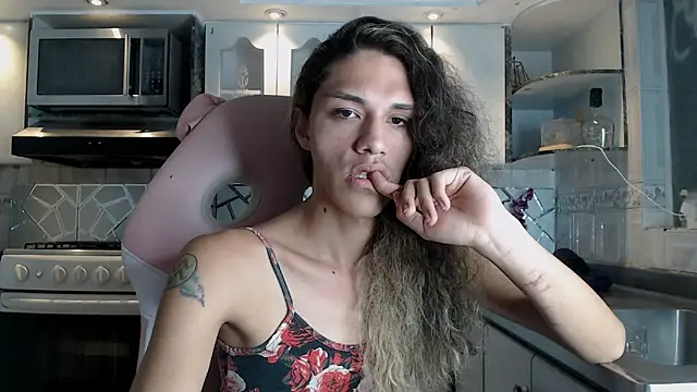 Snapshot of CrisOzzz chatting on March 2026 08:48:01 PM CrisOzzz online show from March 2026 08:48:01 PM