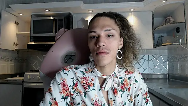 Snapshot of CrisOzzz chatting on March 2026 05:31:01 PM CrisOzzz online show from March 2026 05:31:01 PM