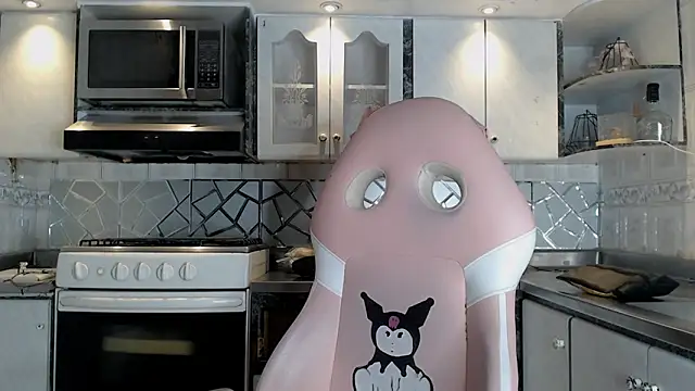 Snapshot of CrisOzzz chatting on March 2026 06:38:02 PM CrisOzzz online show from March 2026 06:38:02 PM