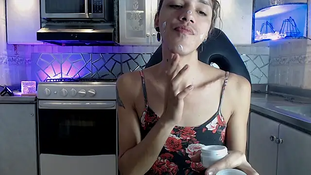 Snapshot of CrisOzzz chatting on March 2026 06:03:01 PM CrisOzzz online show from March 2026 06:03:01 PM