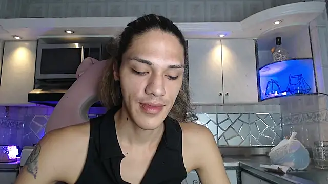 Snapshot of CrisOzzz chatting on March 2026 05:18:02 PM CrisOzzz online show from March 2026 05:18:02 PM