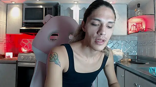 Snapshot of CrisOzzz chatting on March 2026 06:02:02 PM CrisOzzz online show from March 2026 06:02:02 PM