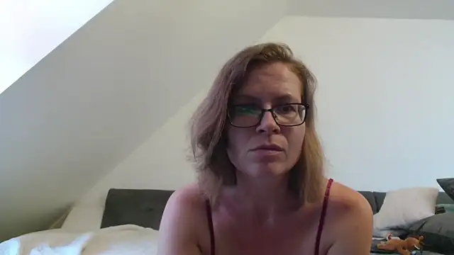 Snapshot of Lost_in_lace chatting on May 2026 06:05:02 PM Lost in lace online show from May 2026 06:05:02 PM