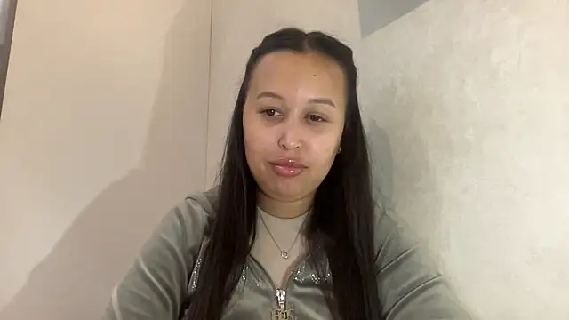 Snapshot of Dana_005 chatting on May 2026 09:01:01 PM Dana 005 online show from May 2026 09:01:01 PM