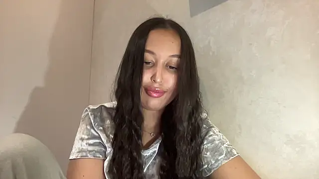 Snapshot of Dana_005 chatting on May 2026 08:25:01 PM Dana 005 online show from May 2026 08:25:01 PM