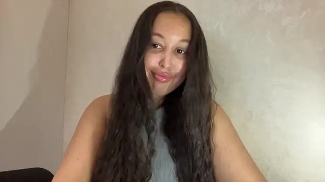 Snapshot of Dana_005 chatting on May 2026 10:26:02 PM Dana 005 online show from May 2026 10:26:02 PM