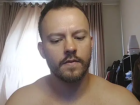 amanteloiro online show from May 2026 04:04:02 PM