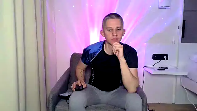 RyanRubber online show from May 2026 07:44:02 PM