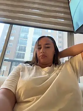 Eyssha online show from March 2026 11:35:01 AM