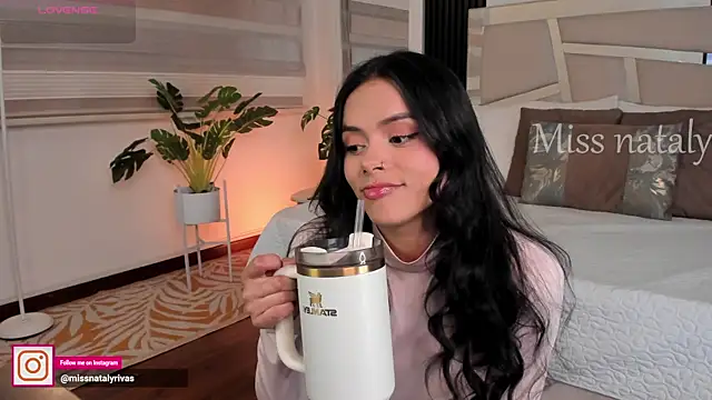 missnataly online show from March 2026 10:43:01 PM