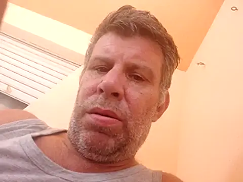 Snapshot of stud2512 chatting on June 2026 12:41:02 PM stud2512 online show from June 2026 12:41:02 PM