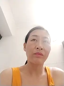 Snapshot of lris-Beauty77 chatting on April 2026 09:01:02 PM lris-Beauty77 online show from April 2026 09:01:02 PM