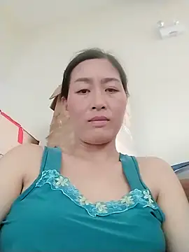 Snapshot of lris-Beauty77 chatting on April 2026 07:27:01 AM lris-Beauty77 online show from April 2026 07:27:01 AM