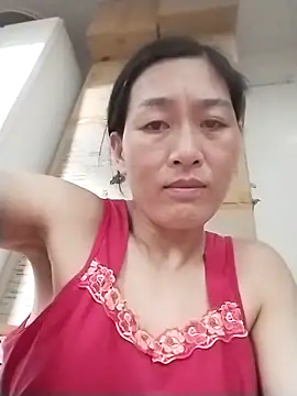 Snapshot of lris-Beauty77 chatting on April 2026 03:23:01 PM lris-Beauty77 online show from April 2026 03:23:01 PM