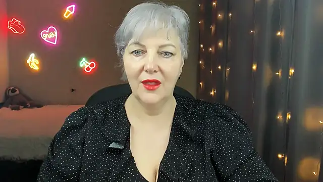 Snapshot of Mary-Leee chatting on March 2026 05:04:01 AM Mary-Leee online show from March 2026 05:04:01 AM