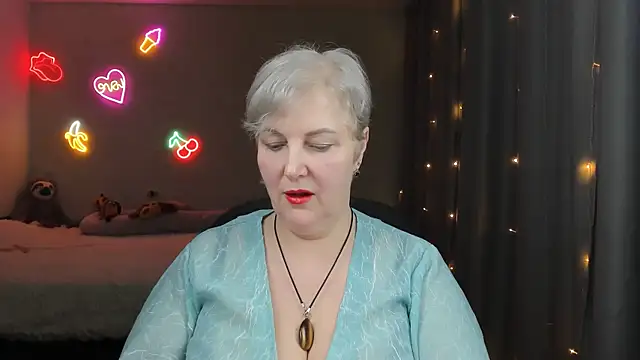 Snapshot of Mary-Leee chatting on April 2026 05:54:01 PM Mary-Leee online show from April 2026 05:54:01 PM