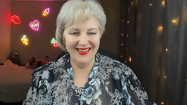 Snapshot of Mary-Leee chatting on April 2026 01:30:01 PM Mary-Leee online show from April 2026 01:30:01 PM