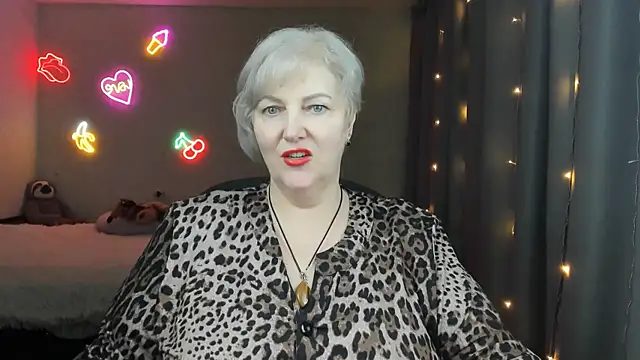 Snapshot of Mary-Leee chatting on April 2026 06:52:01 AM Mary-Leee online show from April 2026 06:52:01 AM