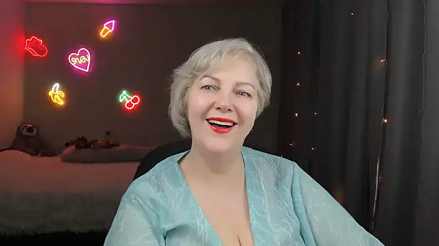 Snapshot of Mary-Leee chatting on April 2026 06:51:02 AM Mary-Leee online show from April 2026 06:51:02 AM