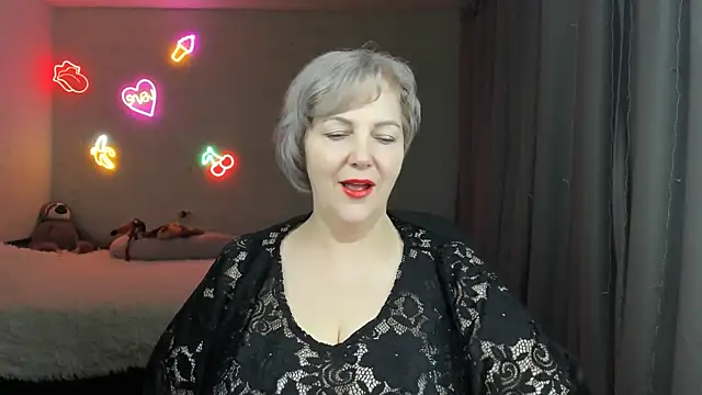 Snapshot of Mary-Leee chatting on April 2026 06:03:02 AM Mary-Leee online show from April 2026 06:03:02 AM