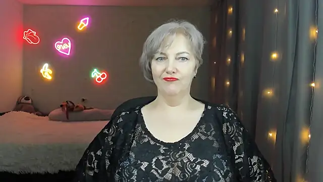Snapshot of Mary-Leee chatting on April 2026 03:32:01 AM Mary-Leee online show from April 2026 03:32:01 AM