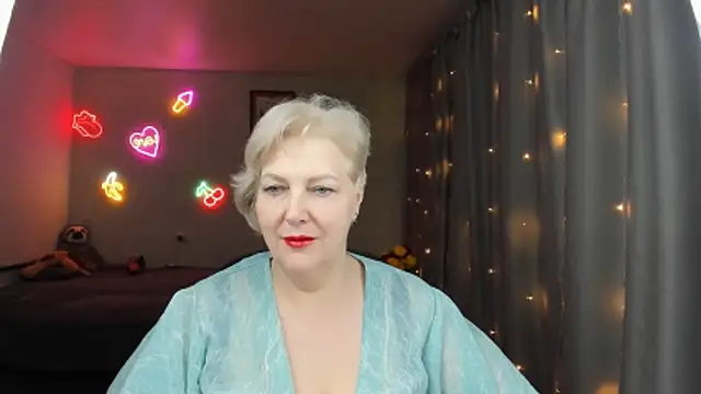 Snapshot of Mary-Leee chatting on May 2026 04:38:01 PM Mary-Leee online show from May 2026 04:38:01 PM