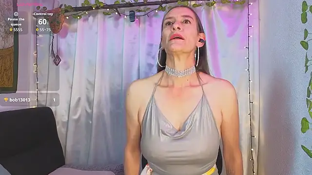 LeanaMaturee online show from March 2026 12:11:01 PM