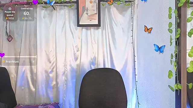 LeanaMaturee online show from May 2026 12:33:02 PM