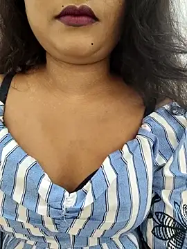 Cutie bae011 online show from April 2026 06:16:01 PM