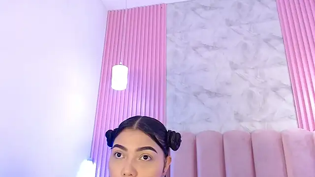 Snapshot of ArianaRougee chatting on May 2026 10:31:02 AM ArianaRougee online show from May 2026 10:31:02 AM