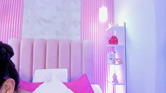 ArianaRougee online show from June 2026 04:22:01 AM