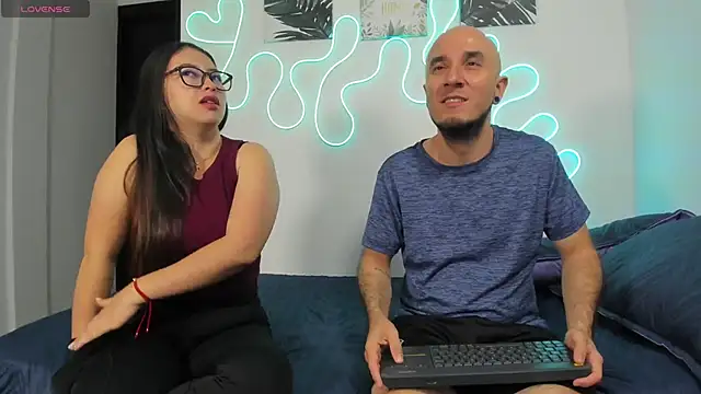 Cintya n Roger online show from March 2026 11:27:01 AM